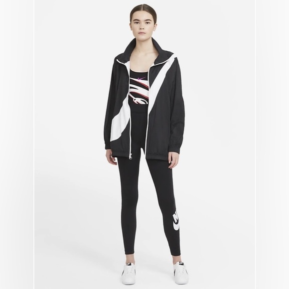 🆕 NIKE SPORTSWEAR ESSENTIAL HIGH-RISE LEGGINGS - Picture 2 of 8